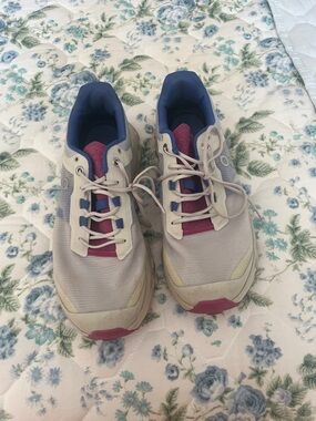 Women’s Athletic Running Shoes in Light Gray and Blue with Pink Accents